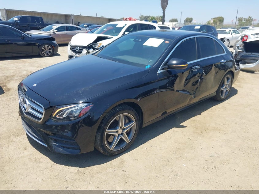 2017 Mercedes-Benz E 300 4matic WDDZF4KB7HA112785 photo 1