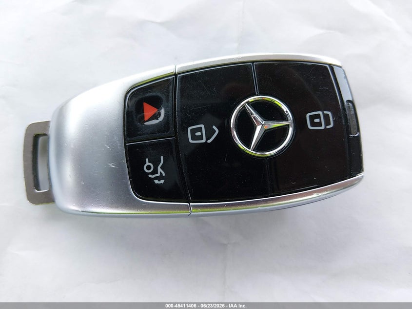 AtlanticExpress - Mercedes-Benz E-Class