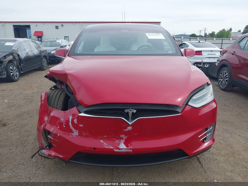 2017 Tesla Model X 100D/75D/90D VIN: 5YJXCBE21HF050270 Lot: 45411412