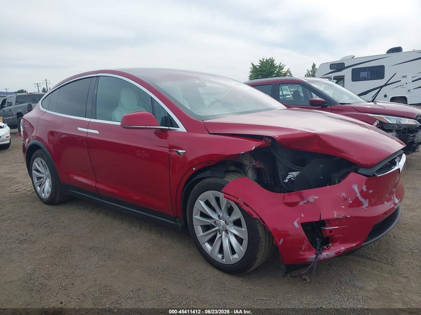 2017 Tesla Model X 100D/75D/90D VIN: 5YJXCBE21HF050270 Lot: 45411412