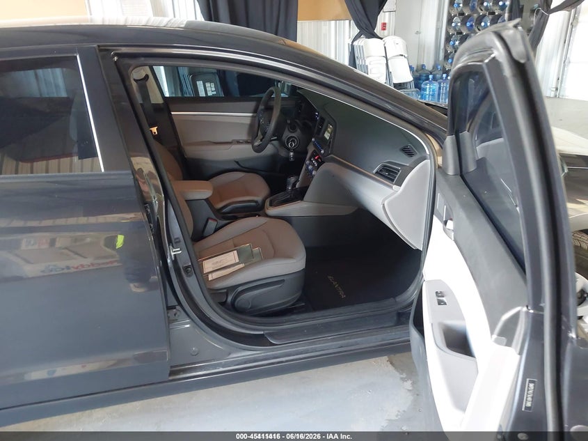 AtlanticExpress - Hyundai Elantra