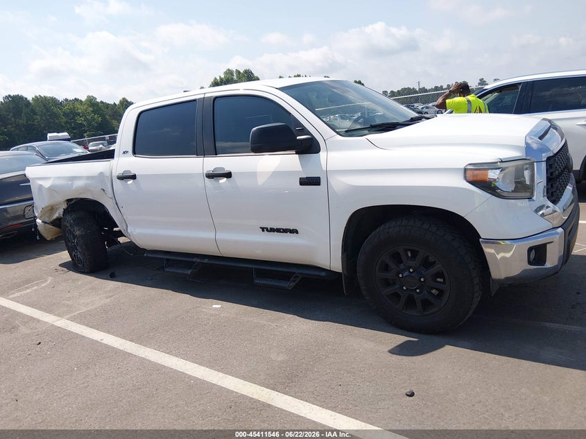 TOYOTA TUNDRA - zdjęcie 13