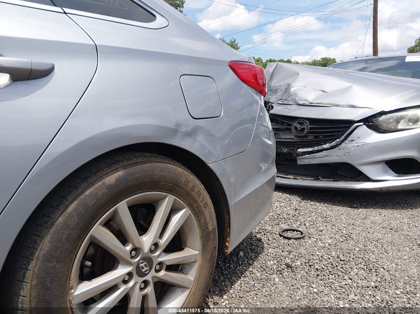 VIN 5NPE24AF5HH560735 2017 HYUNDAI SONATA