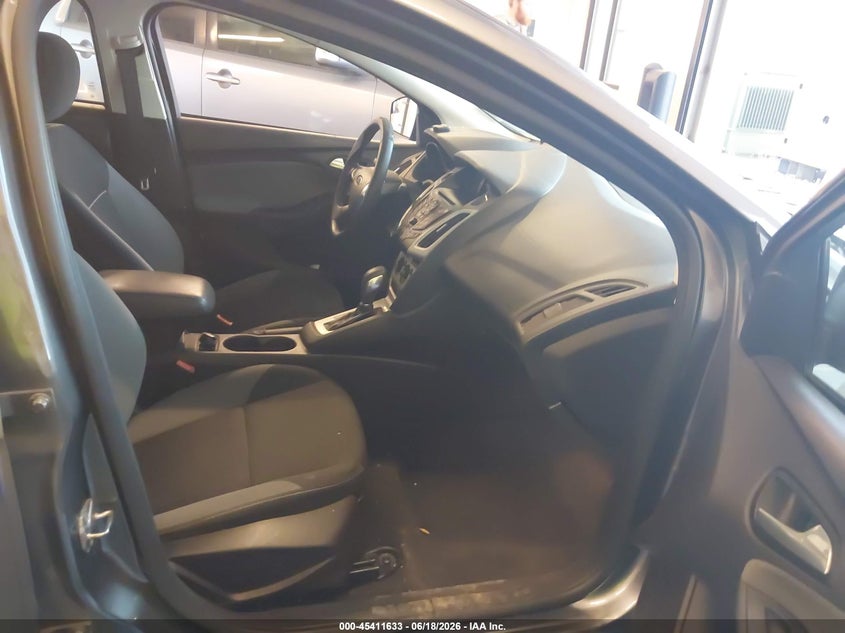 2014 FORD FOCUS auction photo 5