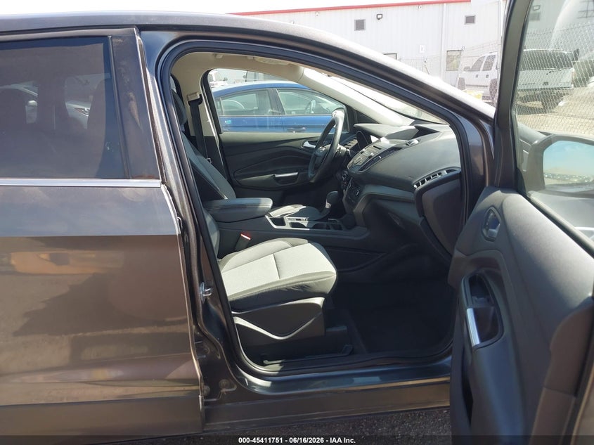 2017 FORD ESCAPE auction photo 5