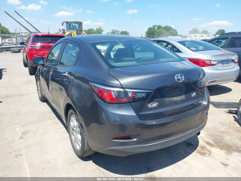 2016 SCION IA auction photo 3