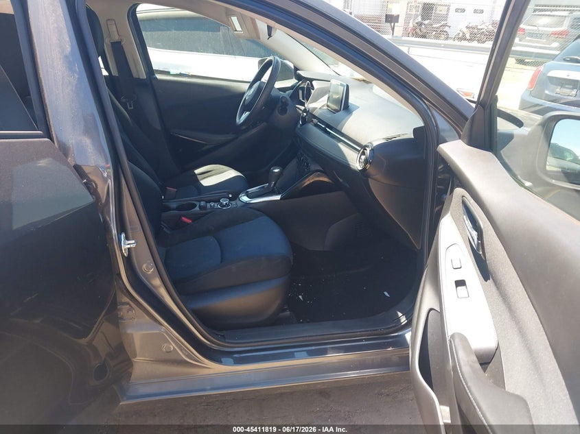 2016 SCION IA auction photo 5