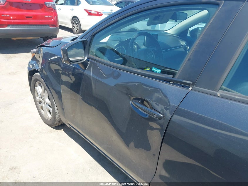 2016 SCION IA auction photo 6