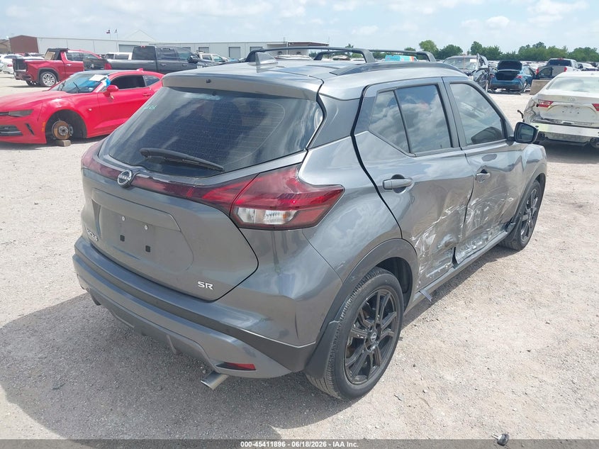 2023 NISSAN KICKS auction photo 4