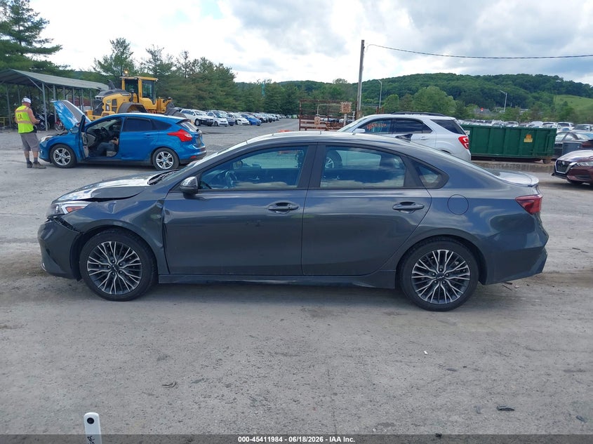 2024 Kia Forte Gt-Line VIN: 3KPF54AD9RE723838 Lot: 45411984