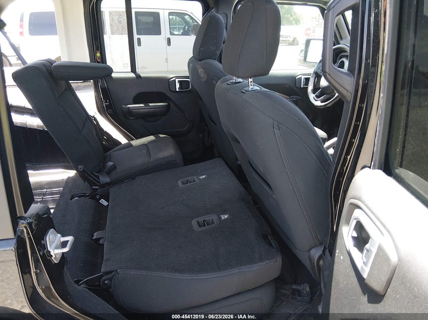 AtlanticExpress - Jeep Wrangler Unlimited