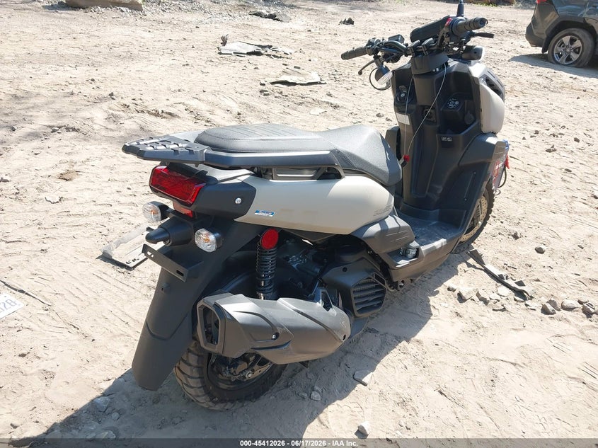 2025 YAMAHA YW125 auction photo 4