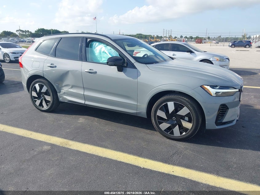 VOLVO XC60 PLUG-IN HYBRID ULTRA T8 AWD ELECTRIC/GASOLINE DARK 2025