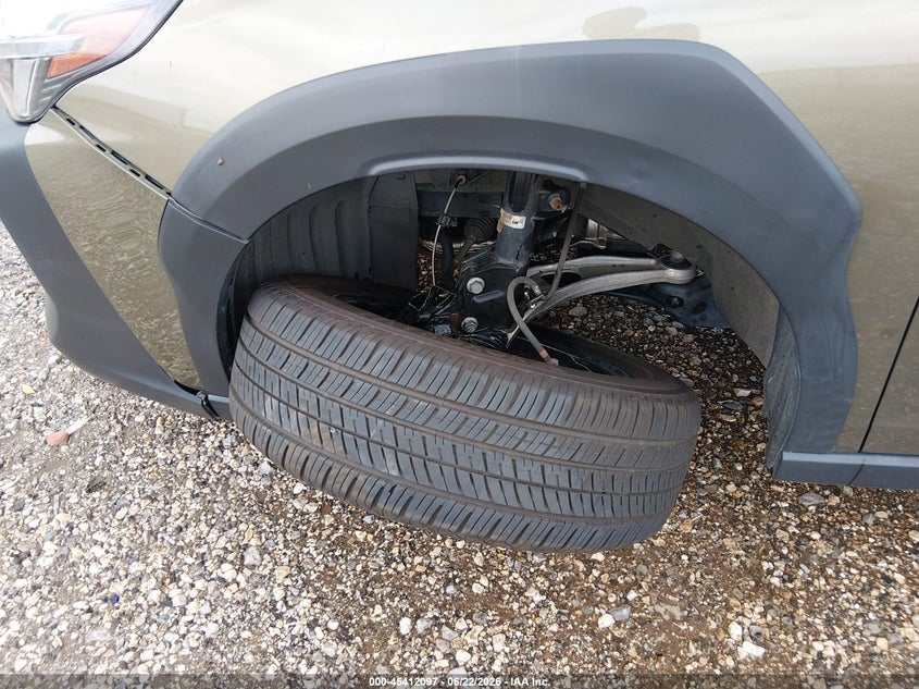 2024 SUBARU OUTBACK auction photo 6