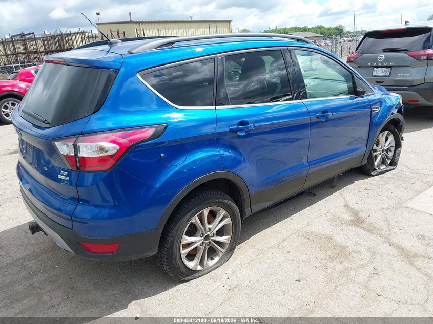 2017 FORD ESCAPE auction photo 4