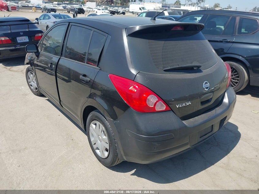 AtlanticExpress - Nissan Versa