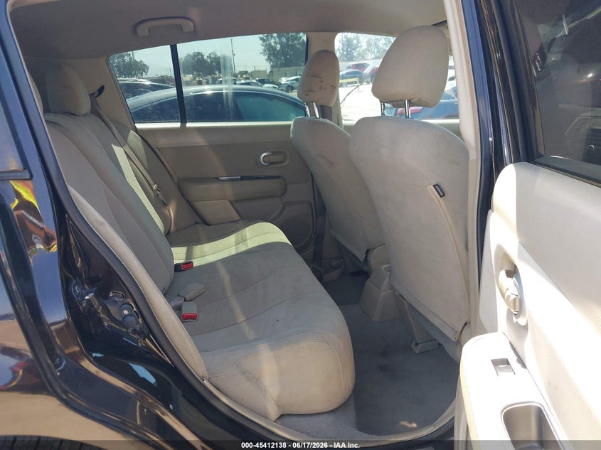 AtlanticExpress - Nissan Versa