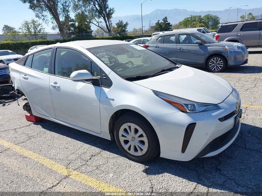 2021 TOYOTA PRIUS LE