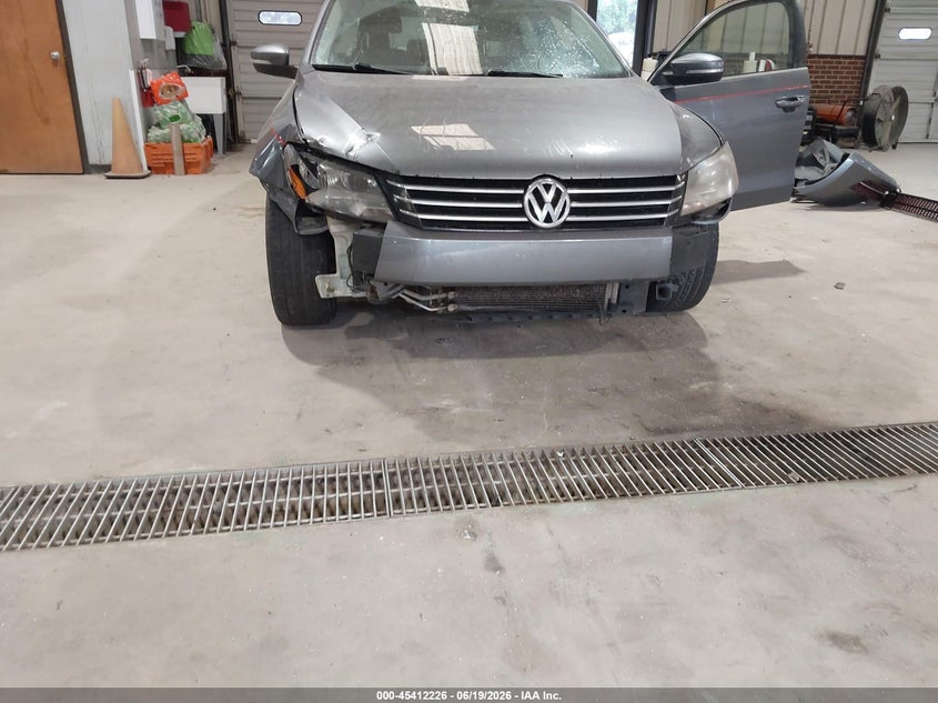 2014 VOLKSWAGEN PASSAT auction photo 6