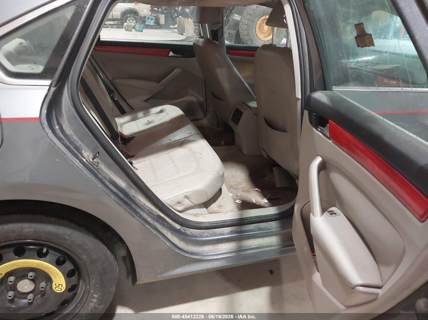 2014 VOLKSWAGEN PASSAT auction photo 8