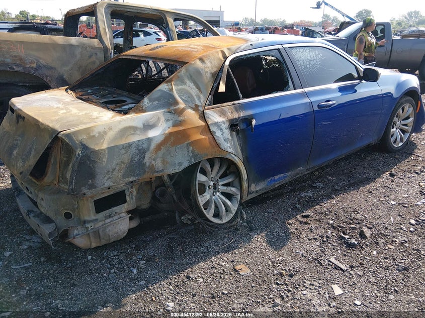 Vin: 2c3ccaag0jh315582, lot: 45910414, chrysler 300 touring 20184