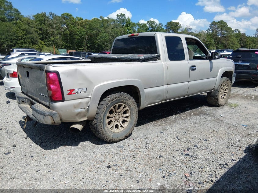 2004 CHEVROLET SILVERADO 1500 auction photo 4