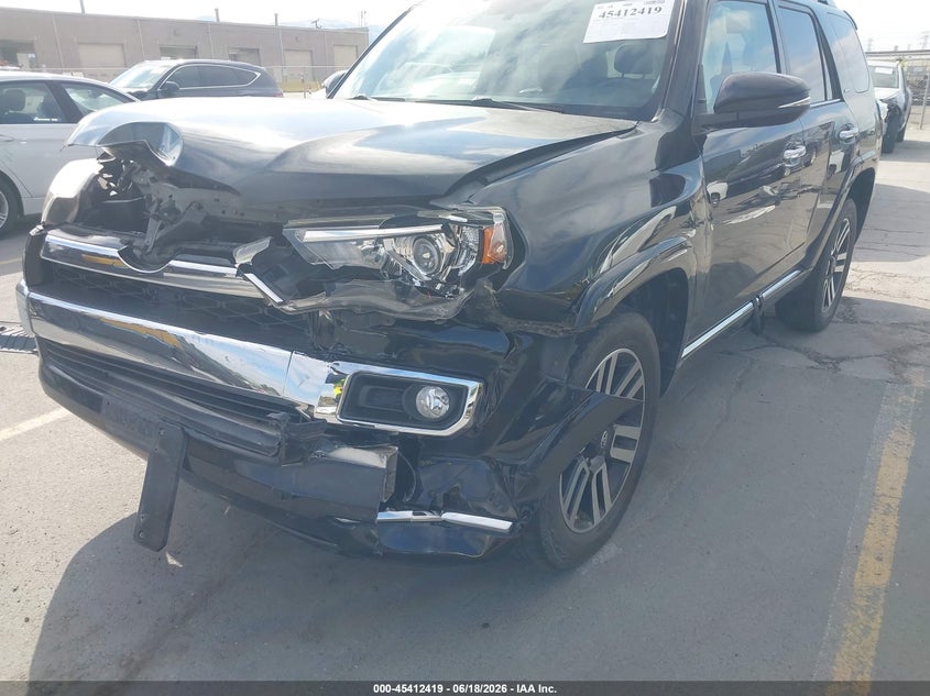 2018 Toyota 4Runner Limited VIN: JTEBU5JR4J5582241 Lot: 45412419