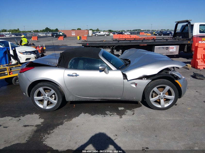 2008 Pontiac Solstice VIN: 1G2MB35B98Y100560 Lot: 45412454