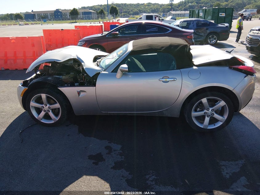 2008 Pontiac Solstice VIN: 1G2MB35B98Y100560 Lot: 45412454