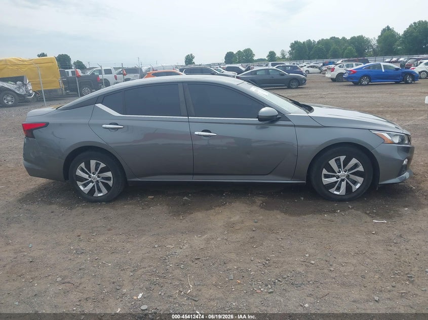AtlanticExpress - Nissan Altima