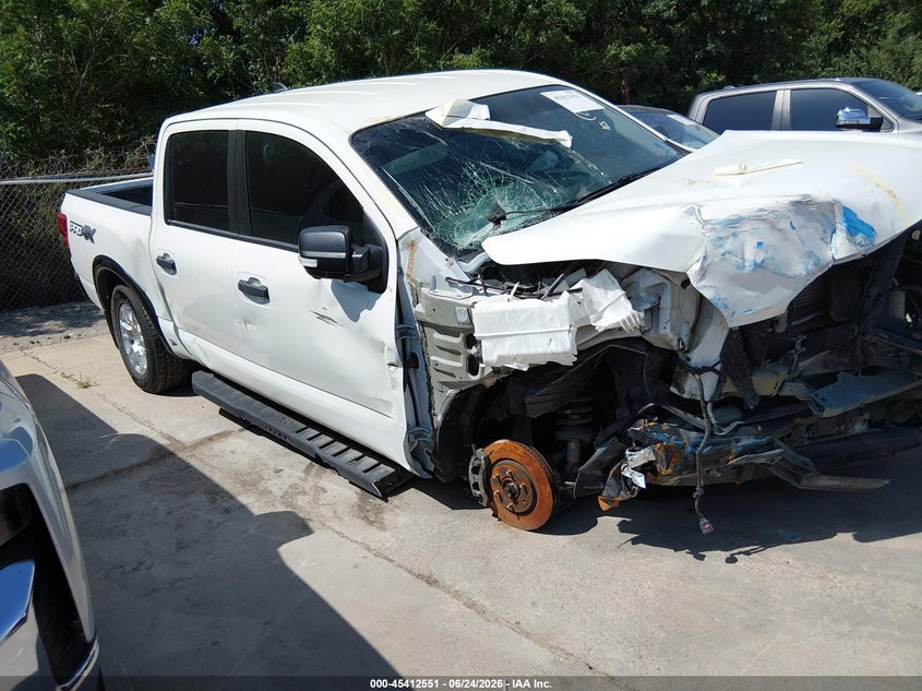 Vin: 1n6aa1ed0pn105022, lot: 45910573, nissan titan pro-4x 4x4 2023 img_1