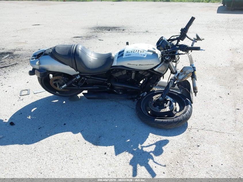 2011 Harley-Davidson Vrscdx VIN: 1HD1HHH10BC800774 Lot: 45412578