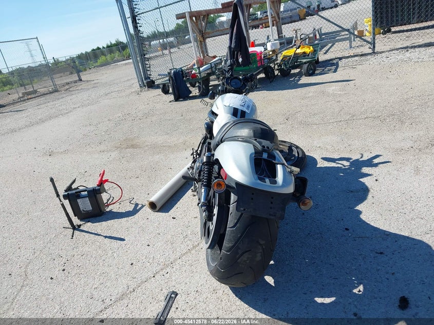 2011 Harley-Davidson Vrscdx VIN: 1HD1HHH10BC800774 Lot: 45412578