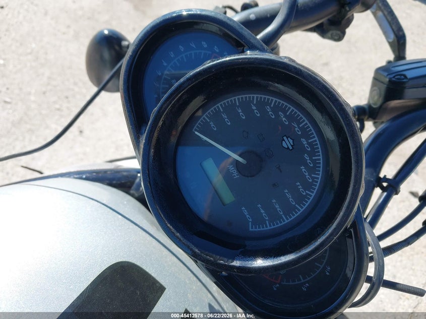 2011 Harley-Davidson Vrscdx VIN: 1HD1HHH10BC800774 Lot: 45412578