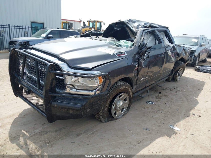 Vin: 3c6ur5cl1ng368806, lot: 45910659, ram 2500 tradesman  4x4 6'4 box 20222