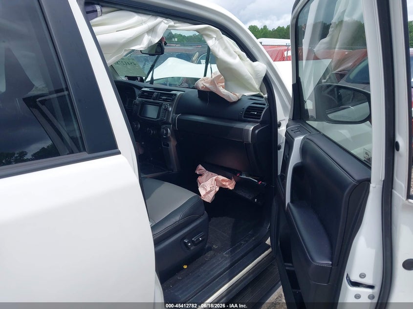 2019 TOYOTA 4RUNNER auction photo 5