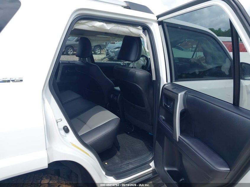 2019 TOYOTA 4RUNNER auction photo 8