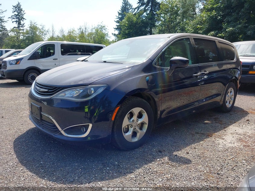 Vin: 2c4rc1h76hr836192, lot: 45910832, chrysler pacifica hybrid touring plus 20172