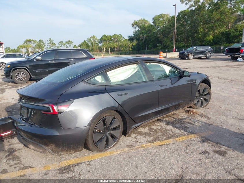 2024 TESLA MODEL 3 auction photo 4