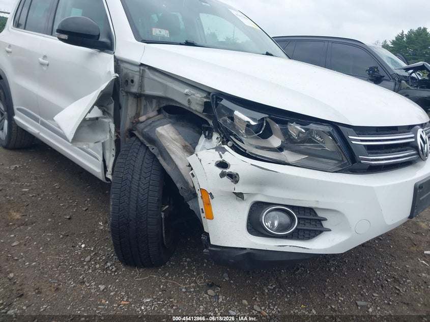 2017 Volkswagen Tiguan 2.0T Sport VIN: WVGUV7AX0HK031154 Lot: 45412866