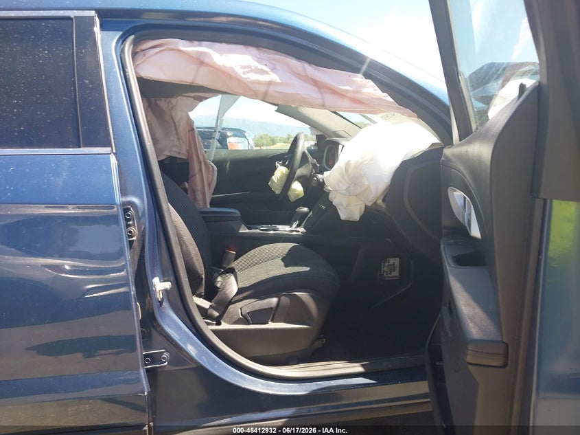 2017 CHEVROLET EQUINOX auction photo 5