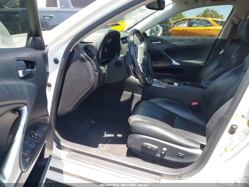 2012 LEXUS IS SEDAN 2.5L V-6 DI, DOHC, VVT, 204HP