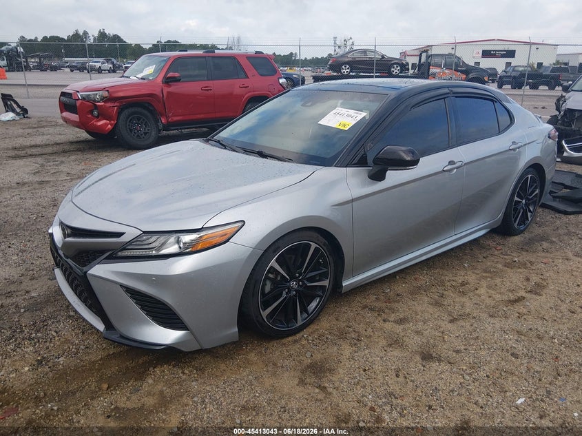 2018 TOYOTA CAMRY auction photo 2
