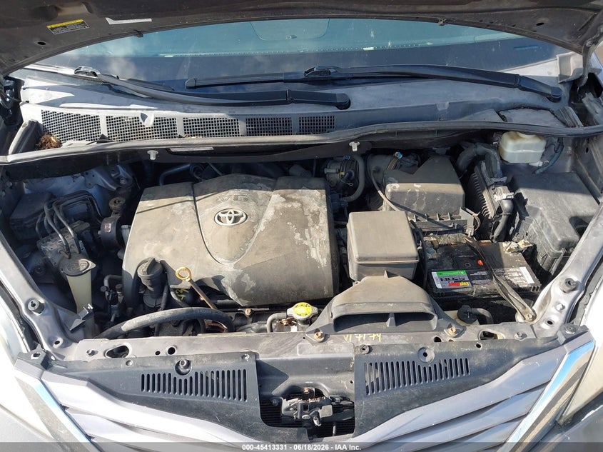 2017 TOYOTA SIENNA VAN 3.5L V-6 DI, DOHC, VVT, 296HP