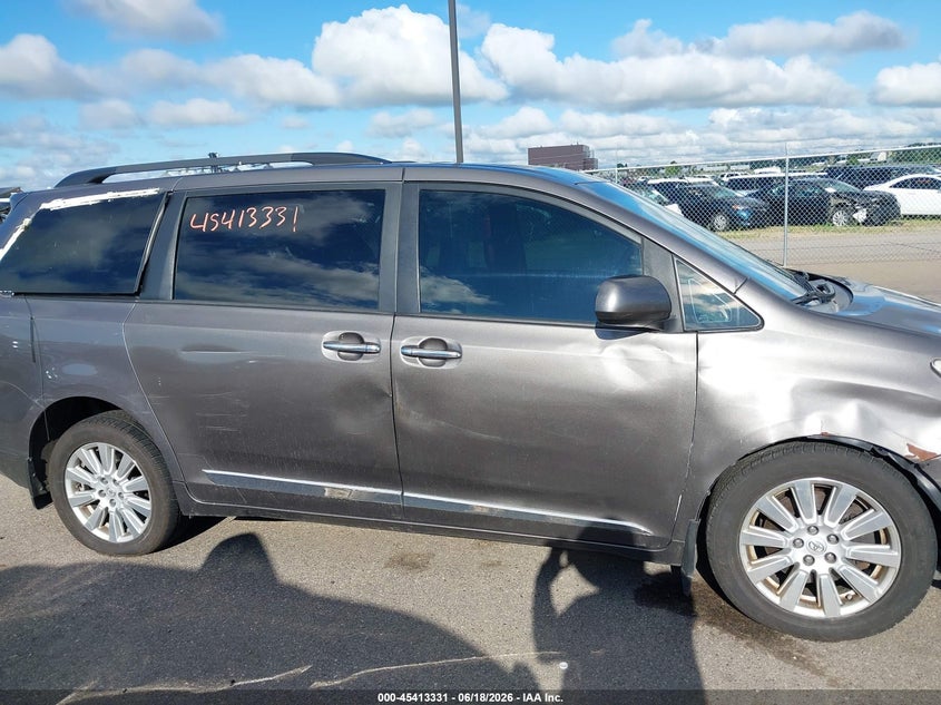 2017 TOYOTA SIENNA VAN 3.5L V-6 DI, DOHC, VVT, 296HP