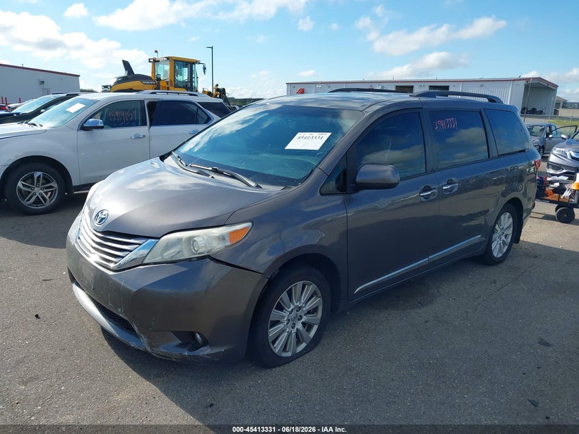 2017 TOYOTA SIENNA VAN 3.5L V-6 DI, DOHC, VVT, 296HP