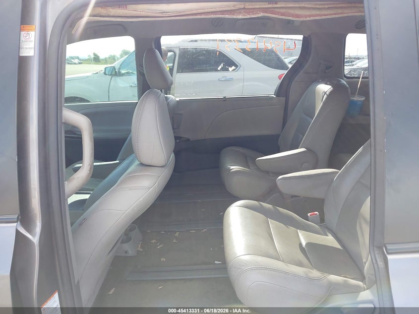 2017 TOYOTA SIENNA VAN 3.5L V-6 DI, DOHC, VVT, 296HP