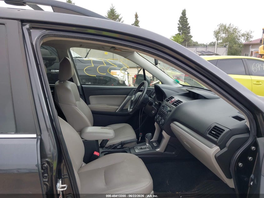 2015 SUBARU FORESTER auction photo 5