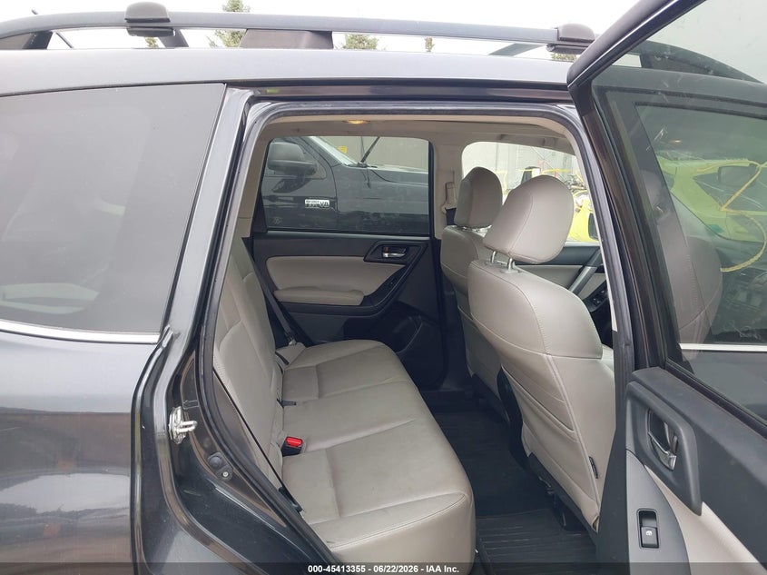 2015 SUBARU FORESTER auction photo 8