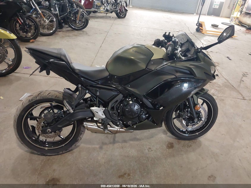 2024 Kawasaki Ex650 R VIN: ML5EXER17RDAC4112 Lot: 45413358